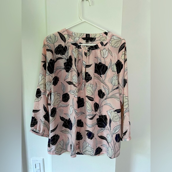 Banana Republic floral blouse - Picture 1 of 8